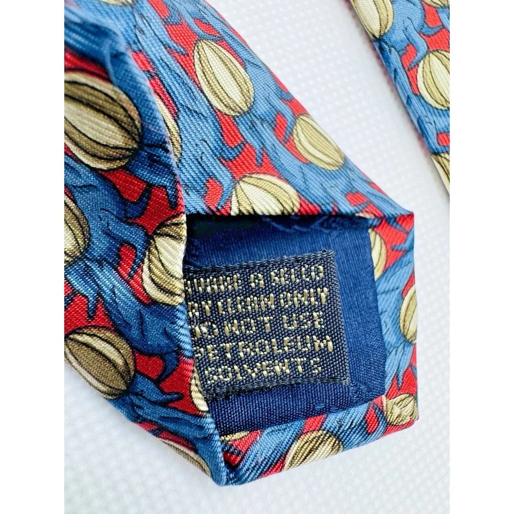Gucci Foulard‎ Silk Necktie Men Red Blue Sea Lions 3.75